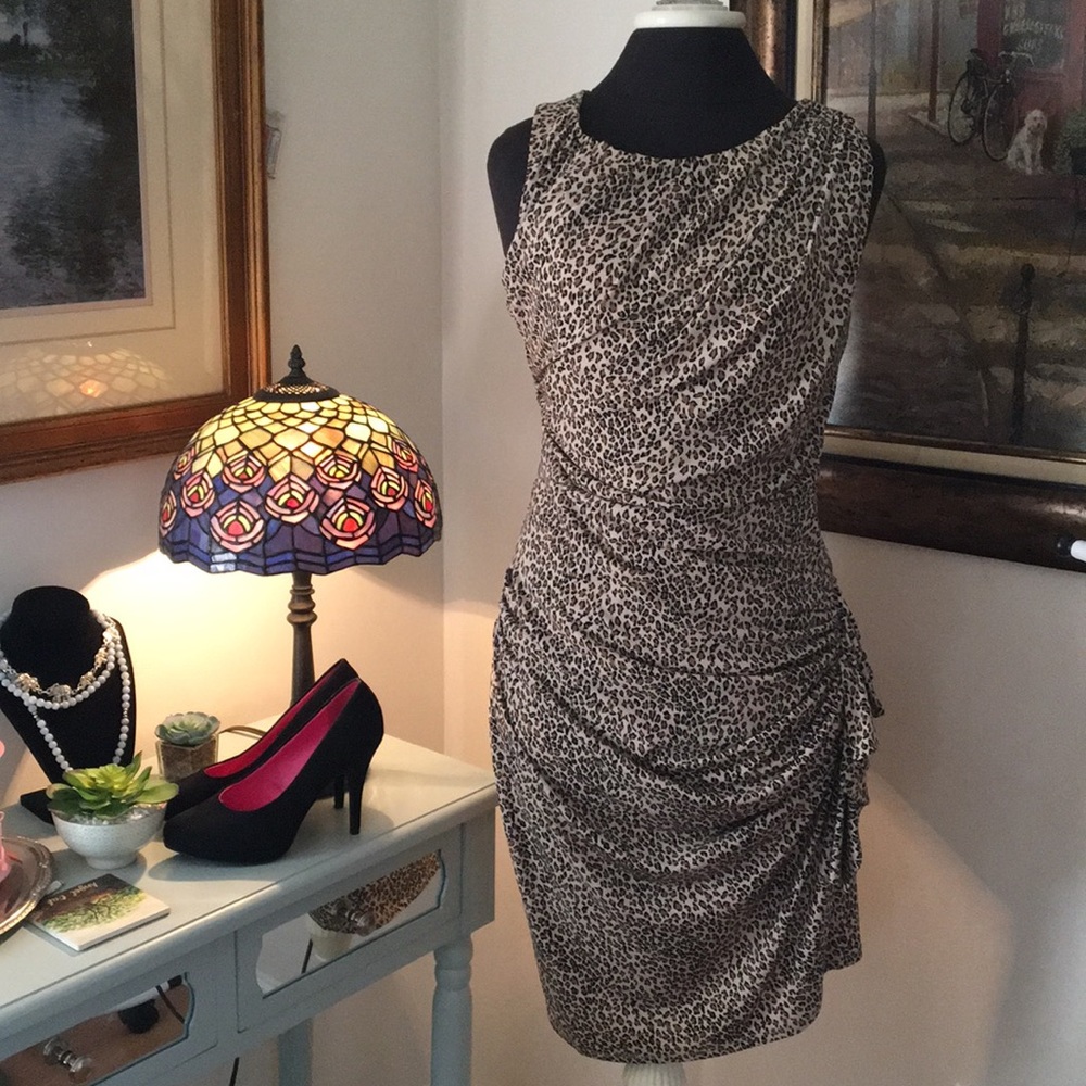 👗Betsy Johnson🎉 Flirty & Sexy Animal Print Dress - Picture 2 of 8